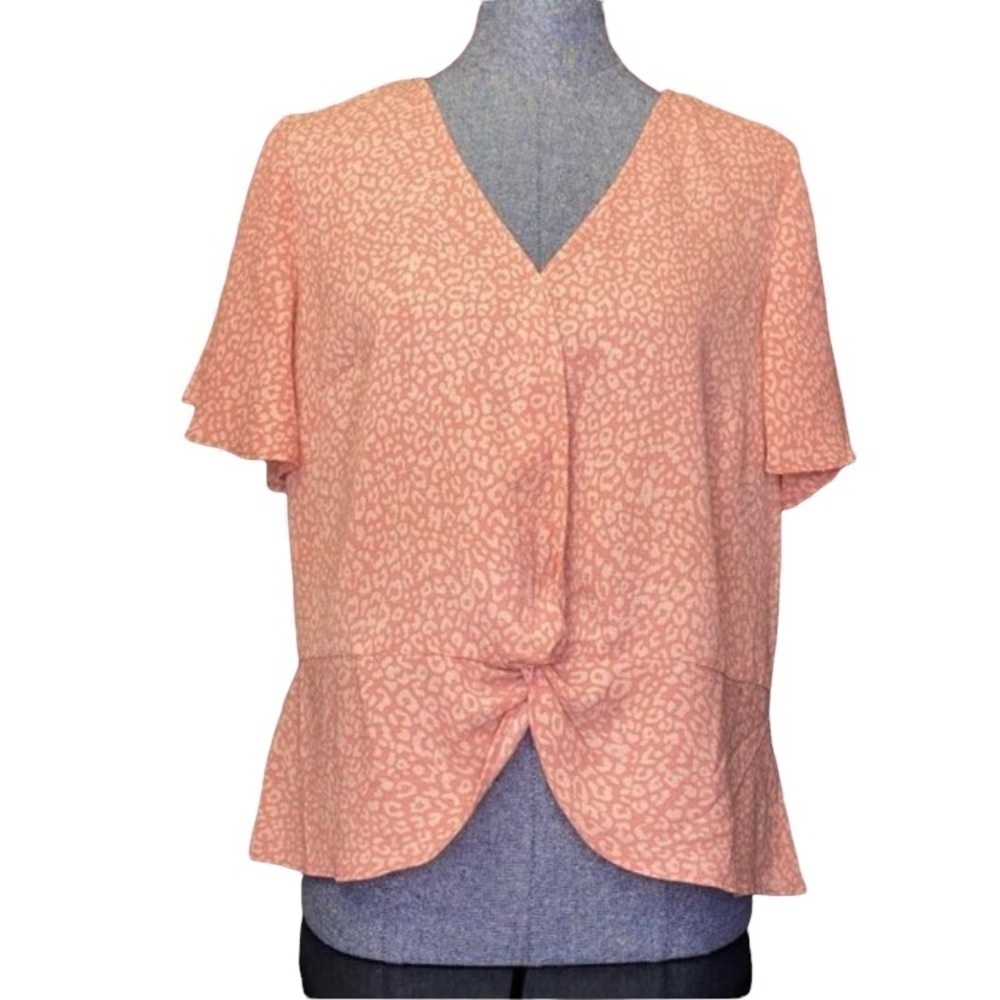 NWT Candie's pink animal print blouse
sz XXL